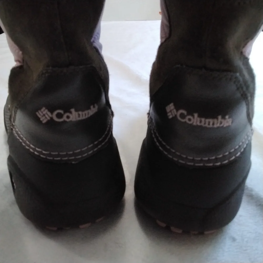 Columbia Shearling Rope Tow Winter/Rain/Snow Boot   Size 6